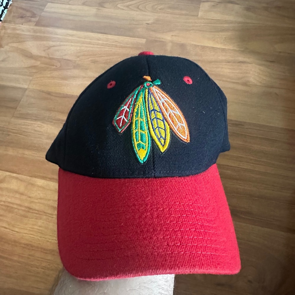 Chicago Blackhawks Zephyr NHL Baseball Cap Fitted Size S Black Red Embroidered